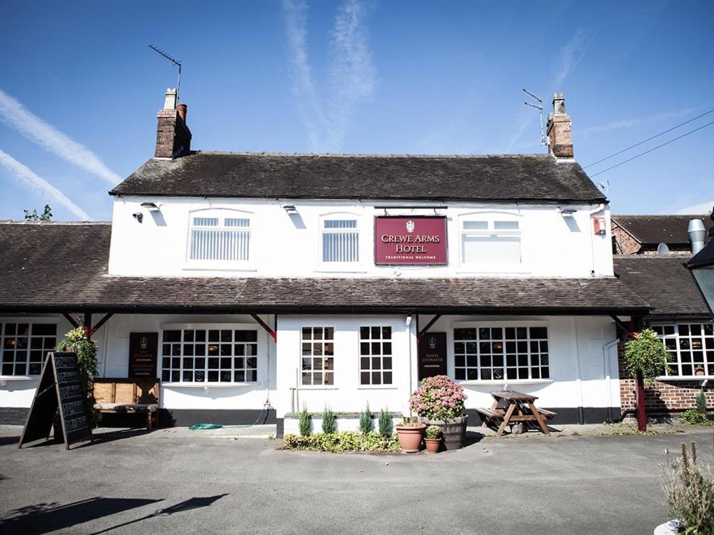 The Crewe Arms Hotel Exterior foto